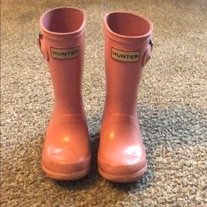 Girls pink HUNTER rain boots